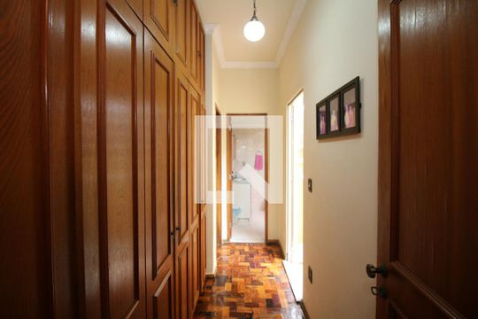 Corredor de casa à venda com 5 quartos, 329m² em Penha Circular, Rio de Janeiro
