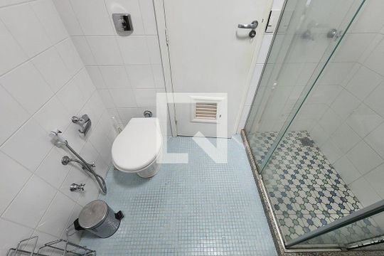 Banheiro de apartamento à venda com 2 quartos, 80m² em Jardim Botânico, Rio de Janeiro