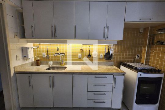 Cozinha de apartamento à venda com 2 quartos, 80m² em Jardim Botânico, Rio de Janeiro