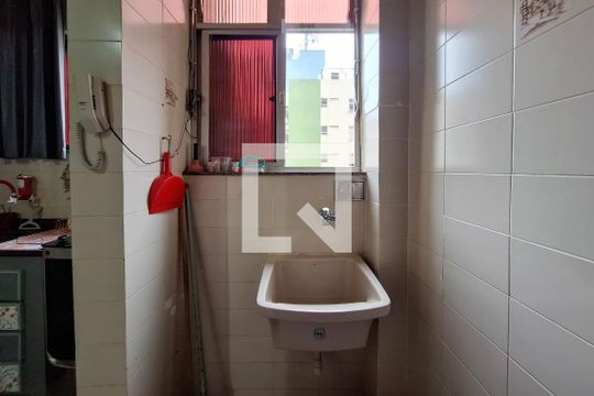 Área de Serviço de apartamento para alugar com 2 quartos, 75m² em Icaraí, Niterói