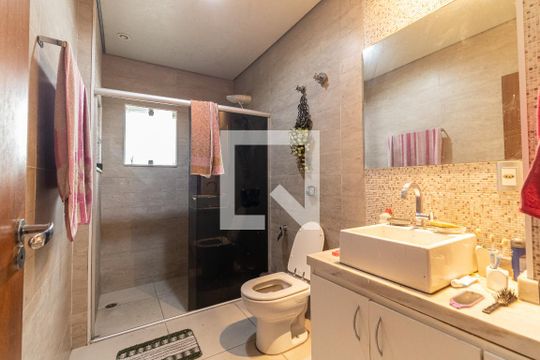 Banheiro Social de apartamento à venda com 2 quartos, 100m² em Liberdade, São Paulo
