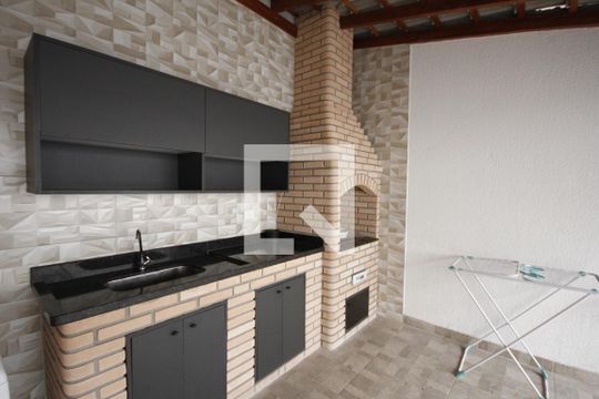 Churrasqueira/ Lavanderia de kitnet/studio para alugar com 1 quarto, 20m² em Liberdade, São Paulo