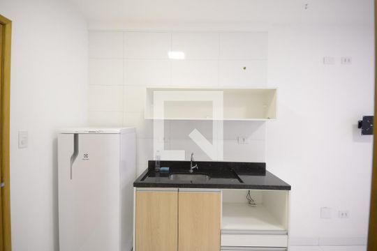 Cozinha de kitnet/studio para alugar com 1 quarto, 20m² em Liberdade, São Paulo