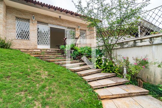Área comum de casa à venda com 3 quartos, 293m² em Jardim das Bandeiras, São Paulo