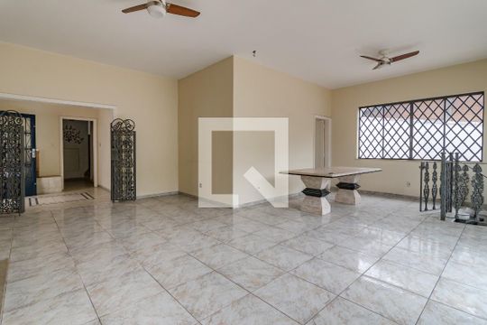 Sala de casa à venda com 3 quartos, 293m² em Jardim das Bandeiras, São Paulo