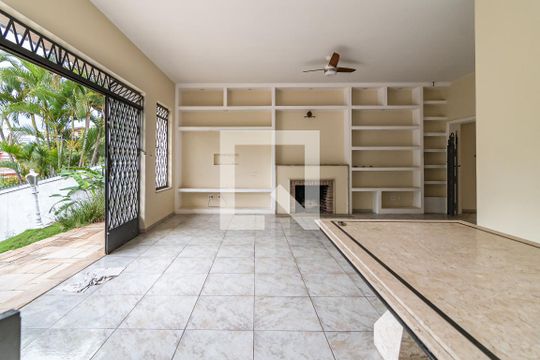 Sala de casa à venda com 3 quartos, 293m² em Jardim das Bandeiras, São Paulo