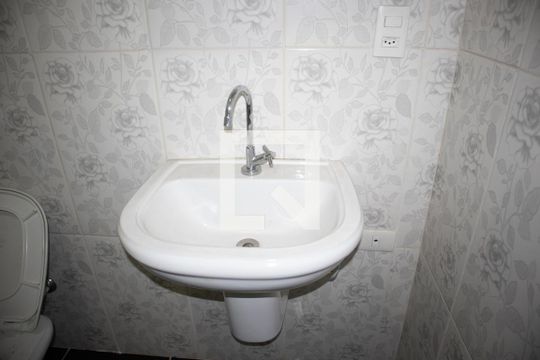 Banheiro de casa à venda com 1 quarto, 20m² em Vila Ede, São Paulo