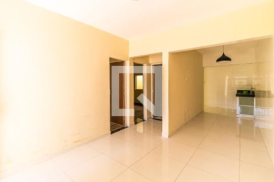 Casa à venda com 2 quartos, 101m² em Santa Terezinha, Belo Horizonte