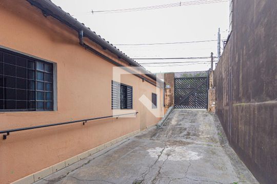 Garagem de casa para alugar com 2 quartos, 50m² em Jaguaribe, Osasco