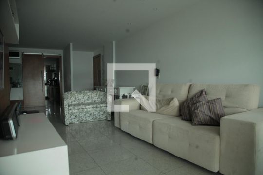 Sala de apartamento à venda com 4 quartos, 180m² em Ingá, Niterói