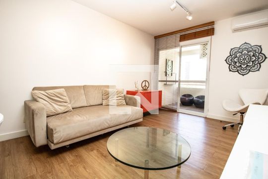 Sala, ambiente estar  de apartamento à venda com 1 quarto, 58m² em Itaim Bibi, São Paulo