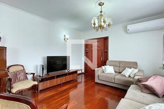 Casa à venda com 4 quartos, 180m² em Vila Galvão, Guarulhos
