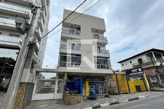 Fachada do Prédio de casa à venda com 4 quartos, 180m² em Vila Galvão, Guarulhos