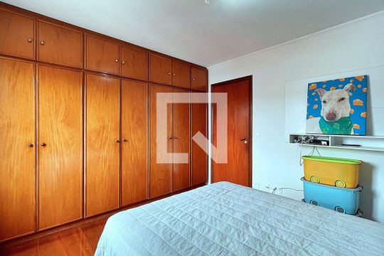 Quarto 1 de casa à venda com 4 quartos, 180m² em Vila Galvão, Guarulhos