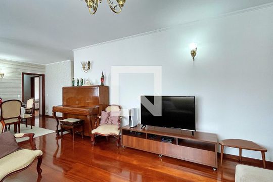 Sala de casa à venda com 4 quartos, 180m² em Vila Galvão, Guarulhos