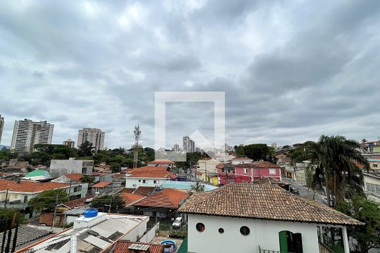 Vista da Piscina de casa à venda com 4 quartos, 180m² em Vila Galvão, Guarulhos