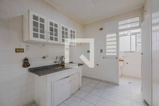 Cozinha de apartamento à venda com 2 quartos, 72m² em Cerqueira César, São Paulo