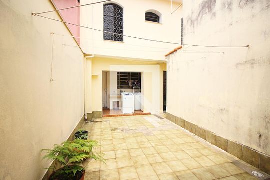 Área de Serviço e Quintal de casa à venda com 3 quartos, 294m² em Vila Caminho do Mar, São Bernardo do Campo