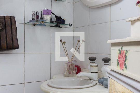 Banheiro da Suíte 1 de apartamento à venda com 2 quartos, 102m² em Vila Lusitania, São Bernardo do Campo