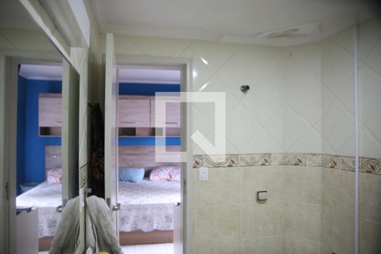 Banheiro de apartamento para alugar com 3 quartos, 140m² em Vila Tupi, Praia Grande