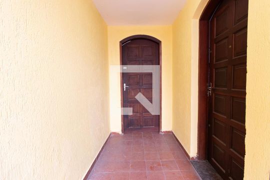 Hall de Entrada de casa à venda com 2 quartos, 120m² em Parada Inglesa, São Paulo