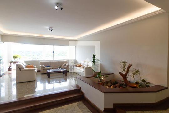 Salas de casa à venda com 4 quartos, 540m² em Vila Brandina, Campinas