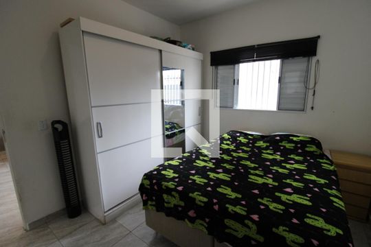 Quarto 2 de casa à venda com 6 quartos, 200m² em Parque Peruche, São Paulo