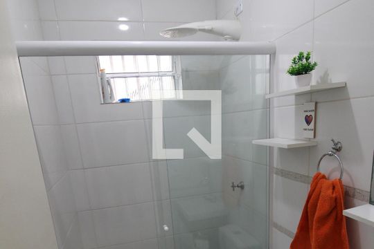 Baheiro 1 de casa à venda com 6 quartos, 200m² em Parque Peruche, São Paulo