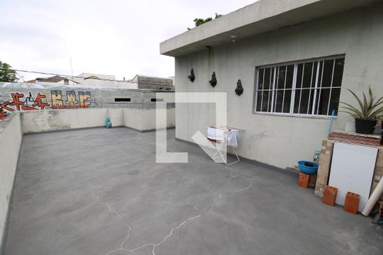 Casa 2 - Quintal de casa à venda com 6 quartos, 200m² em Parque Peruche, São Paulo