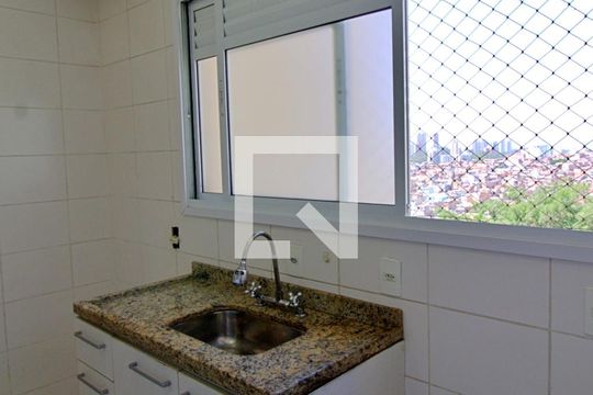 Cozinha de apartamento para alugar com 2 quartos, 50m² em Vila Andrade, São Paulo