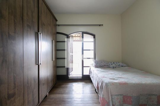Quarto  de casa à venda com 6 quartos, 550m² em Vila Regina, São Paulo