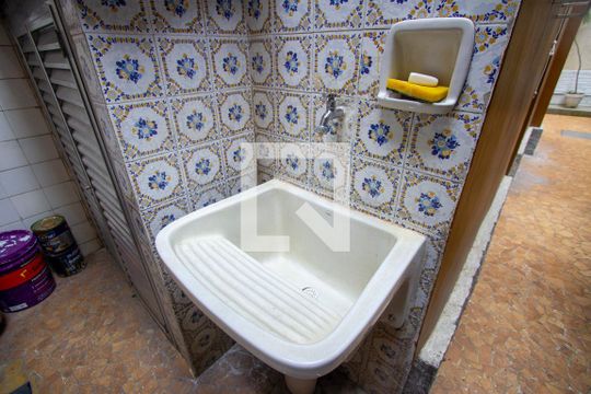 Área de Serviço de casa à venda com 6 quartos, 200m² em Icaraí, Niterói