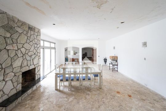 Sala 1 de casa para alugar com 3 quartos, 800m² em Indianópolis, São Paulo