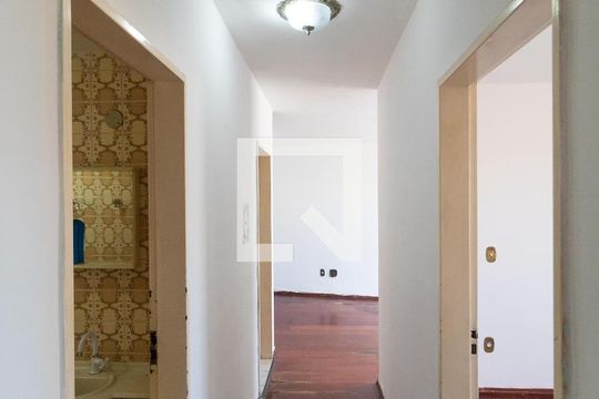 Corredor de apartamento para alugar com 3 quartos, 80m² em Vila Proost de Souza, Campinas