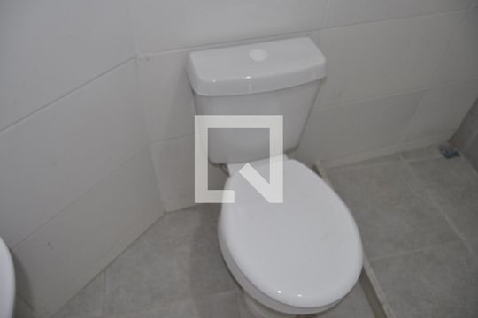 Banheiro de casa à venda com 2 quartos, 35m² em Engenho de Dentro, Rio de Janeiro