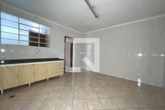 Cozinha de casa para alugar com 3 quartos, 80m² em Americanópolis, São Paulo
