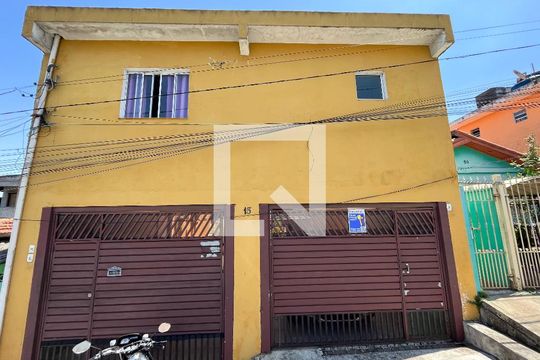 Fachada de casa para alugar com 3 quartos, 80m² em Americanópolis, São Paulo