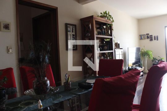 Sala de apartamento para alugar com 3 quartos, 135m² em Cambuí, Campinas