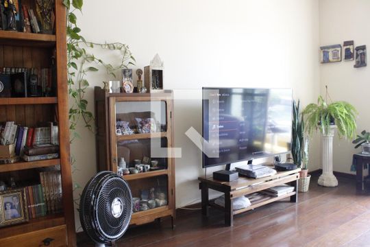 Sala de apartamento para alugar com 3 quartos, 135m² em Cambuí, Campinas