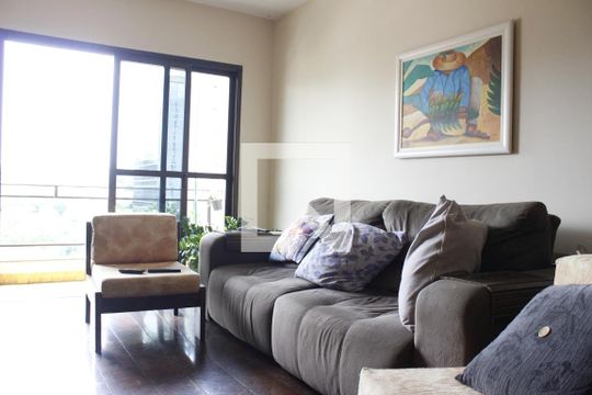 Sala de apartamento para alugar com 3 quartos, 135m² em Cambuí, Campinas