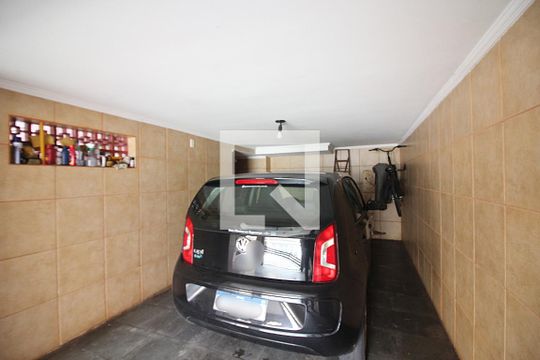 Garagem de casa à venda com 4 quartos, 213m² em Vila Santa Terezinha, São Bernardo do Campo