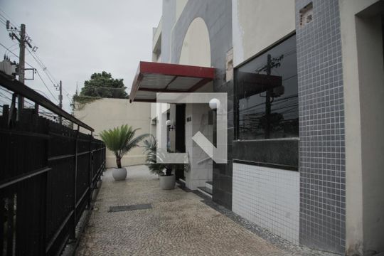 Fachada do Prédio de apartamento para alugar com 2 quartos, 60m² em Santa Rosa, Niterói