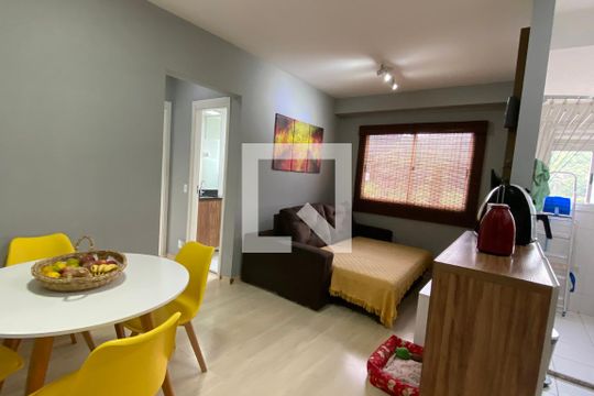 Apartamento à venda com 2 quartos, 51m² em Centro, Barueri