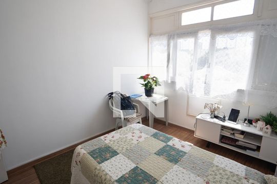 Quarto 1 de apartamento à venda com 3 quartos, 80m² em Botafogo, Rio de Janeiro