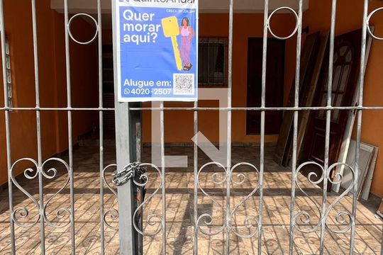 Fachada de casa à venda com 3 quartos, 120m² em Vila Caraguatá, São Paulo