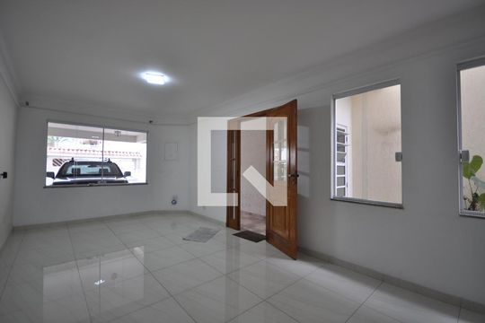 Casa à venda com 3 quartos, 164m² em Vila Constança, São Paulo