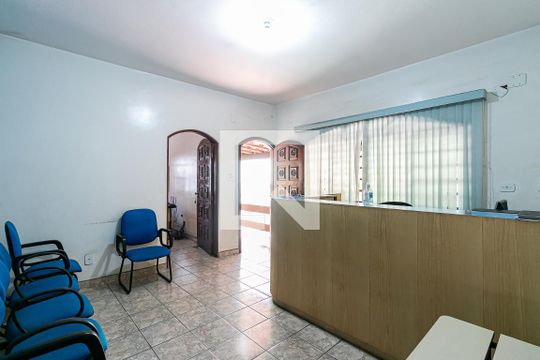 Casa para alugar com 8 quartos, 384m² em Cidade Mãe do Céu, São Paulo