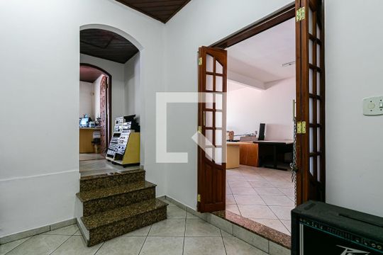 Corredor de casa para alugar com 8 quartos, 384m² em Cidade Mãe do Céu, São Paulo