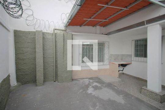 Área de Serviço de casa para alugar com 1 quarto, 80m² em São Paulo, Belo Horizonte