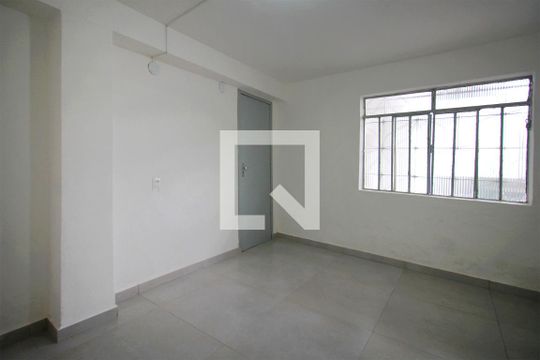 Quarto de casa para alugar com 1 quarto, 80m² em São Paulo, Belo Horizonte